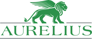 Logo mit grünem geflügeltem Löwen und dem Text „AURELIUS“ in Großbuchstaben darunter.
