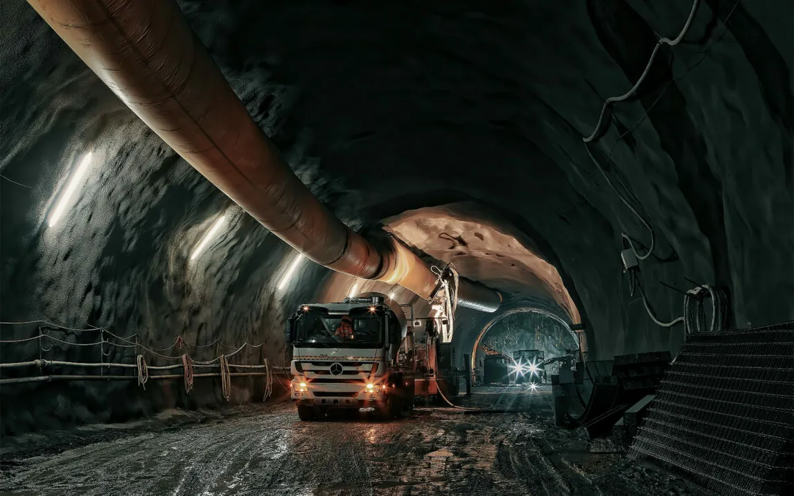 Success Story Minova Bild von einem Kraftfahrzeug in einem Bergbautunnel
