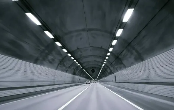 Bild von einem Tunnel, IDC Prognosen für die IT-Industrie